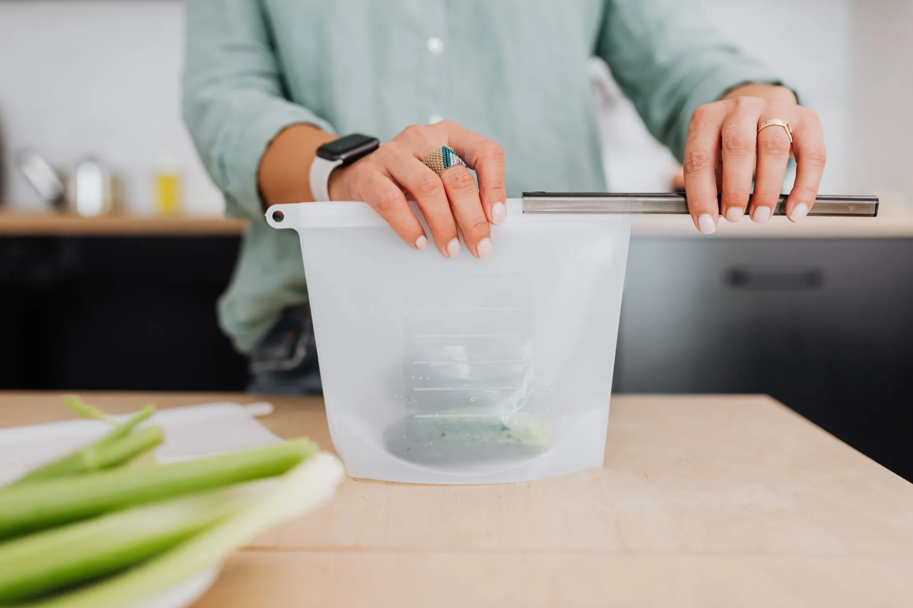 XPS保温板与隔热板在屋面施工中的选型与设计方案