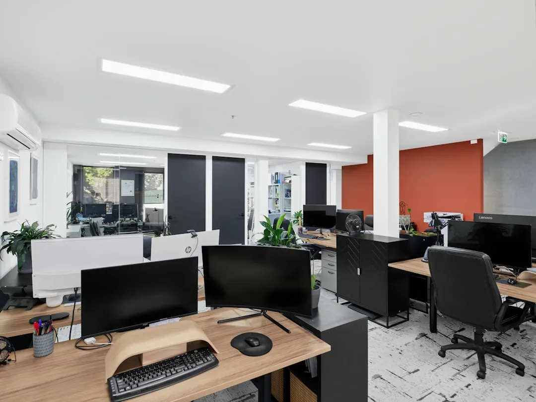 山东地区建筑外墙保温材料选型对比：XPS挤塑板与EPS聚苯板性能分析